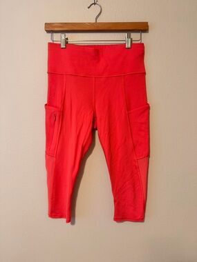 Athleta women’s Coral Red Performance Capri Leggings